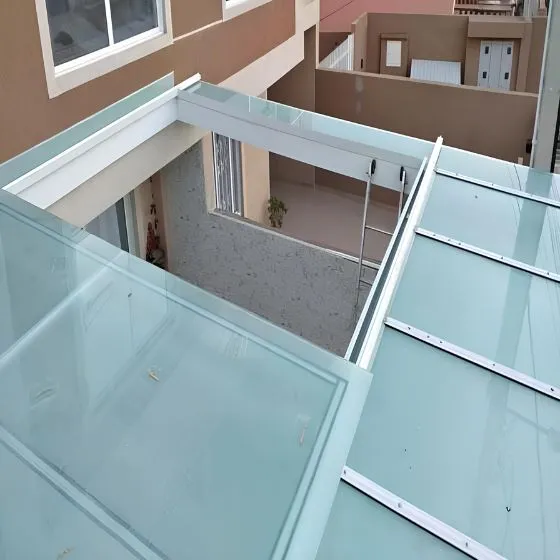 Cobertura Retrátil Policarbonato/Telha/Vidro - Toldos Mauá