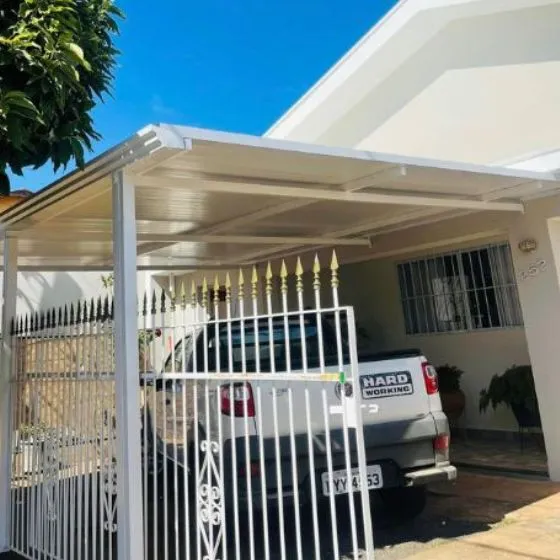 Cobertura de Telha Metálica Forro em Mauá SP — Instalação em garagem residencial