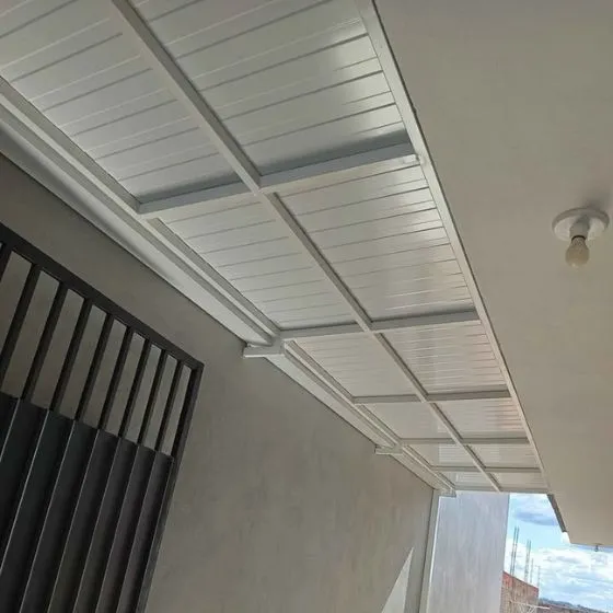Cobertura de Telha Metálica Forro em Mauá SP — Cobertura com calha lateral para escoamento