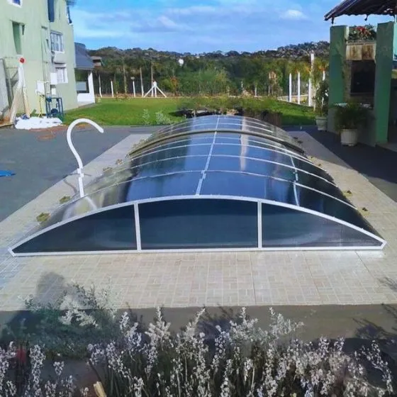 Cobertura Retrátil para Piscina em Mauá SP Cobertura Retrátil para Piscina em Mauá SP — Instalação em estacionamento