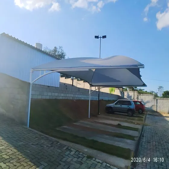 Sombreadores para Veículos em Mauá SP Sombreadores para Veículos em Mauá SP — Instalação em fachada comercial
