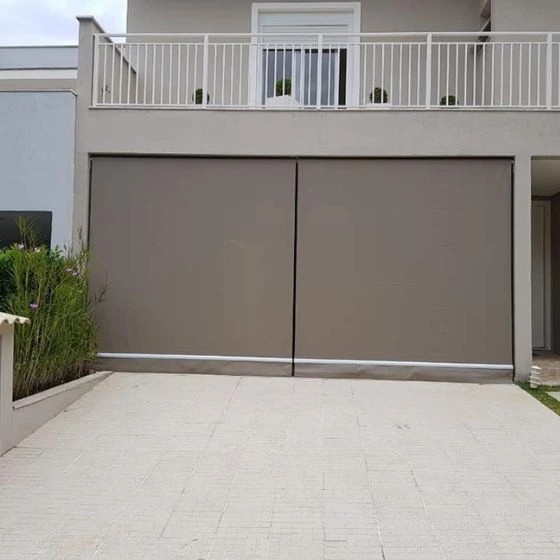 Toldo Cortina de Tela Screen em Mauá SP Toldo Cortina de Tela Screen em Mauá SP — Cobertura em quintal residencial coberto