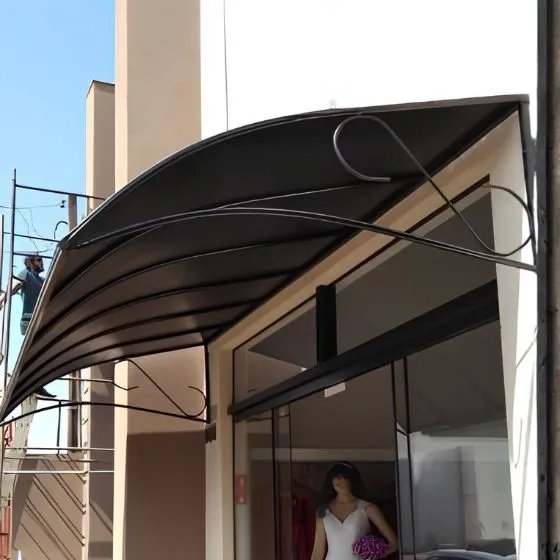 Toldo Fixo de Lona PVC em Mauá SP Toldo Fixo de Lona PVC em Mauá SP — Cobertura com estrutura metálica reforçada